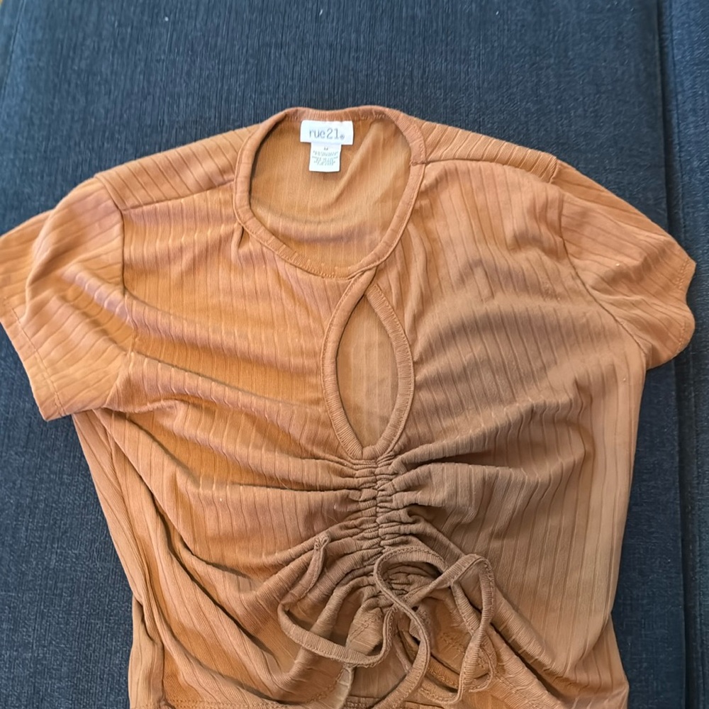 Rue 21 crop top medium